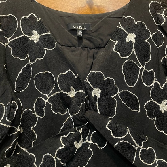 Kensie Black and White Floral Midi Dress - Picture 3 of 6